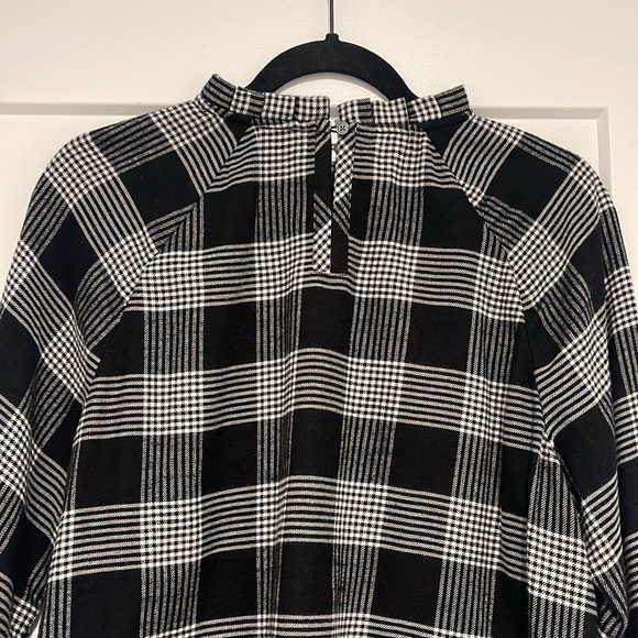 Loft Longsleeve Checkered Print Top - Picture 5 of 8